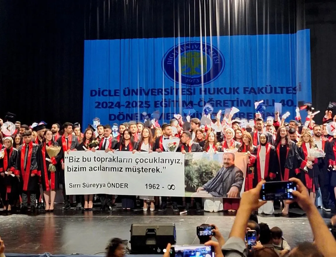 Hukuk Fakültesi’nde mezuniyet töreni