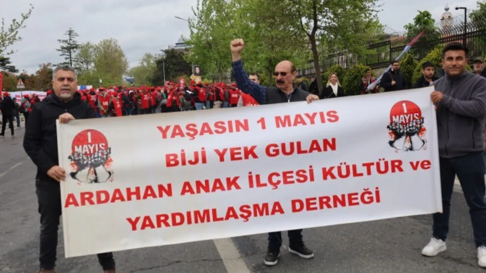 20250501-690x390cc-ist-01-05-25-1-mayis-icin-haydarpasada-toplanmaya-basladi10-jpgc2474d-image