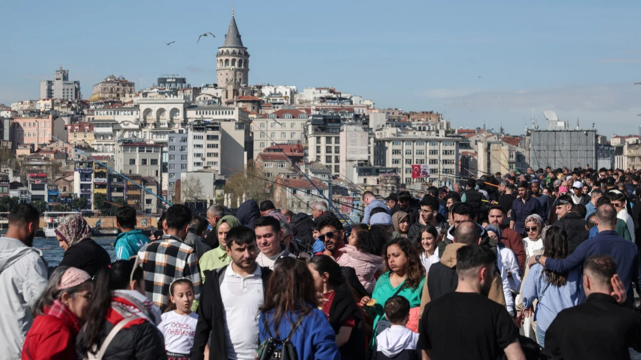 3-milyon-594-bin-genc-bosta-iwig