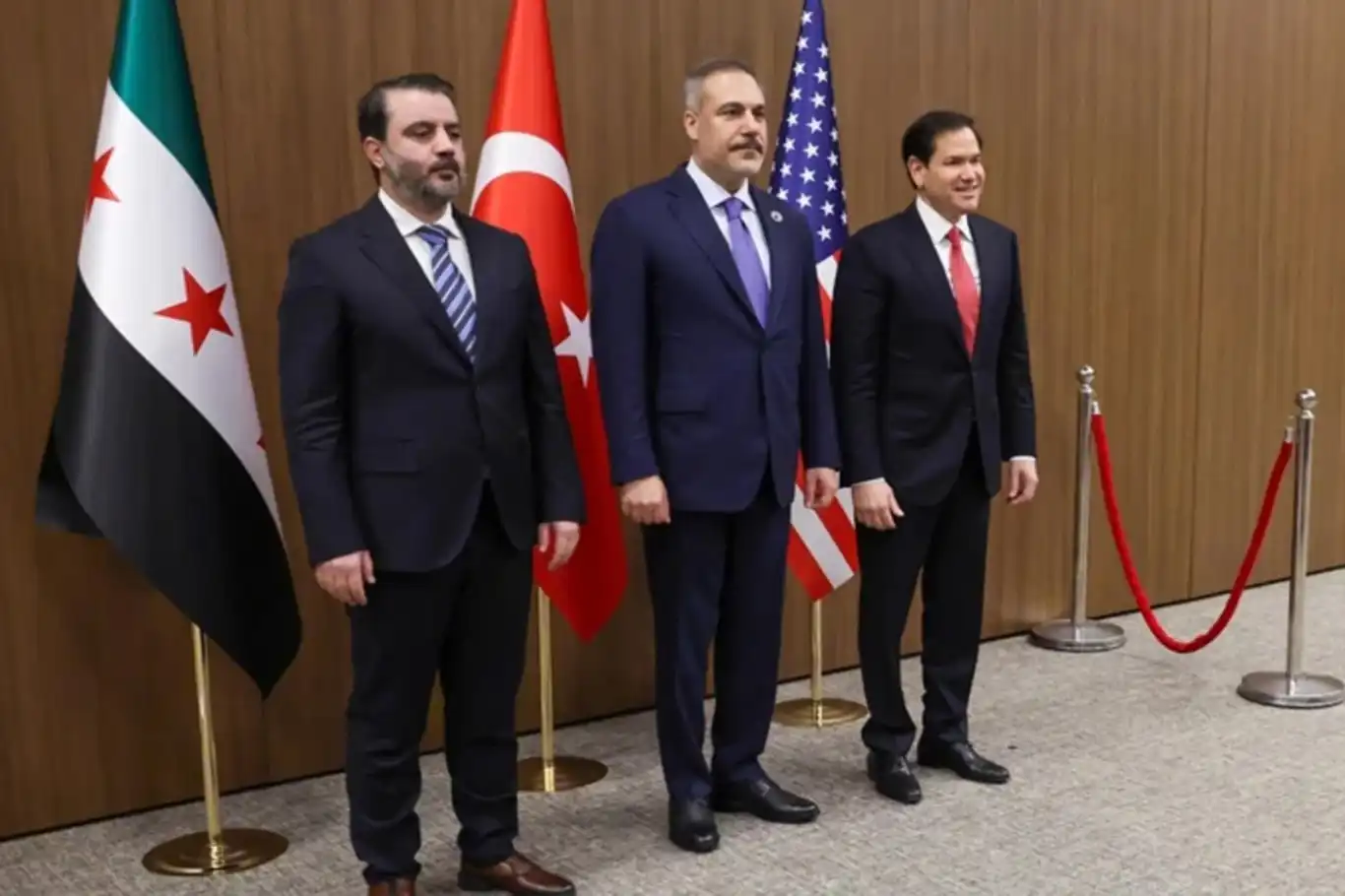 Antalya’da üçlü zirve