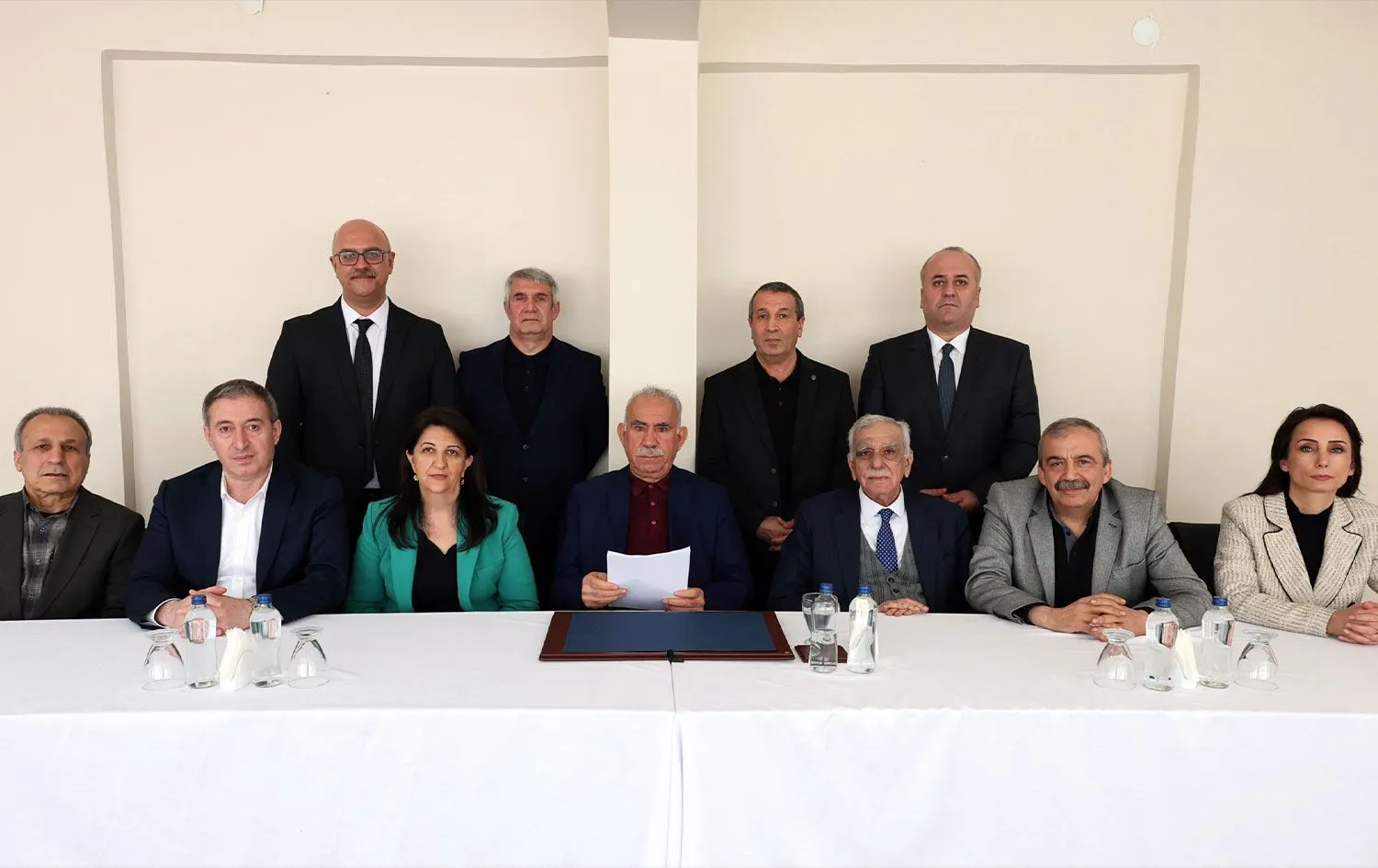 Öcalan: Kürtlerin birliği ve demokratik çözüm kritik