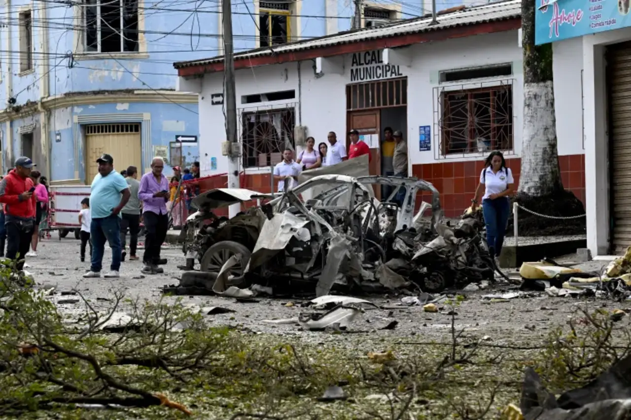 Kolombiya’da eş zamanlı 19 bombalı saldırı