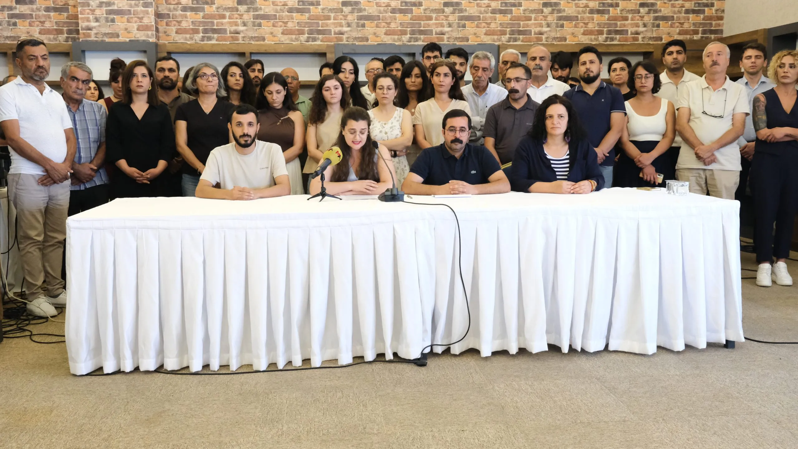 Barış için ilk adım cezaevlerinde atılmalı