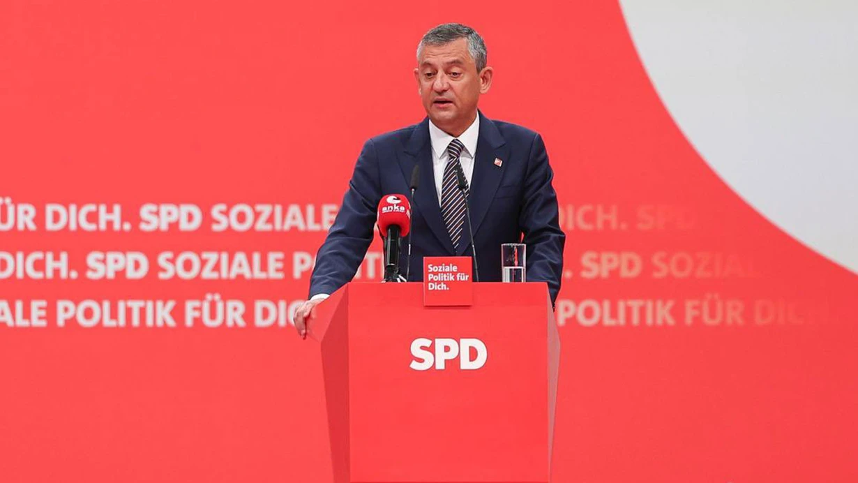 Berlin’de demokrasi vurgusu