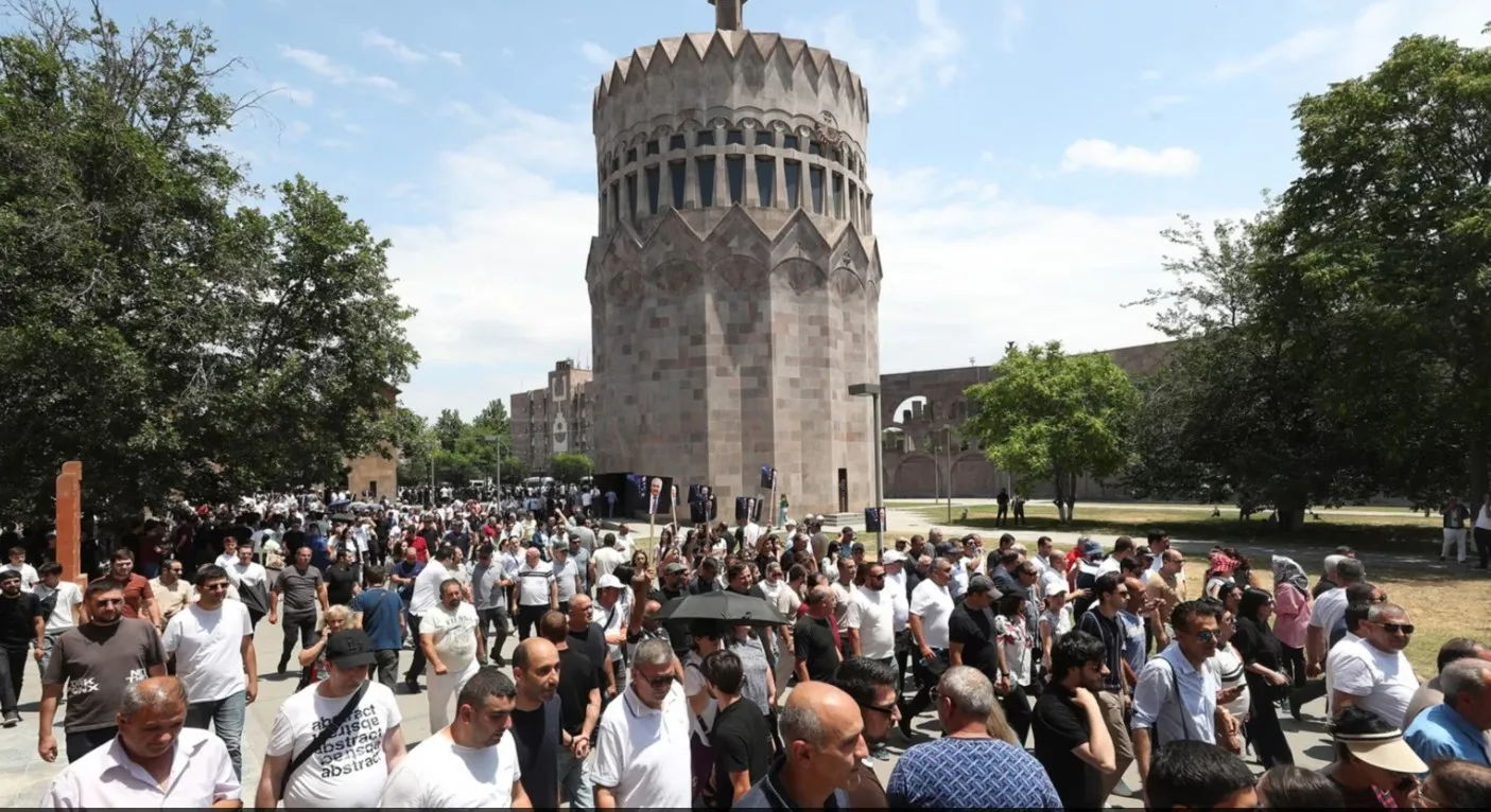 Ermenistan’da darbe krizi derinleşiyor I