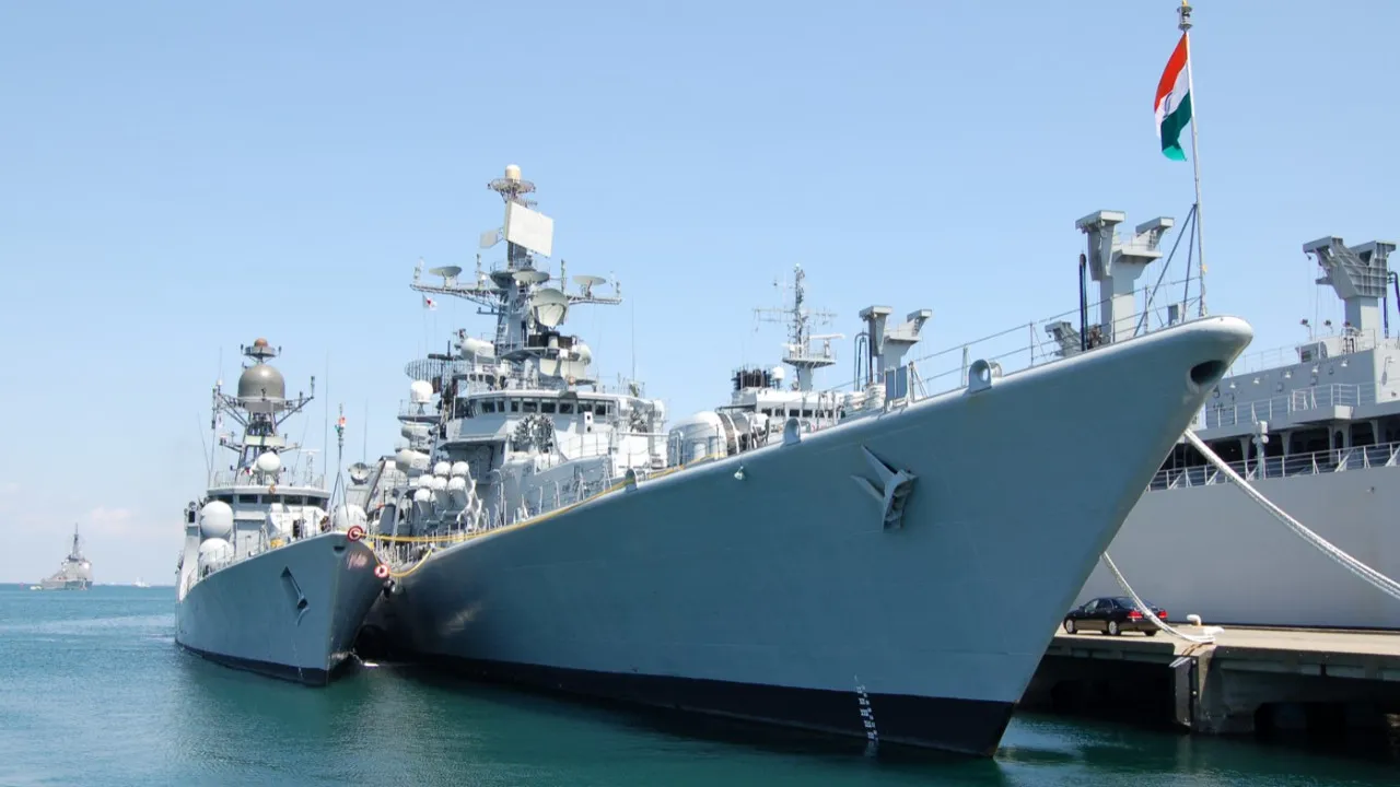 Hindistan savaş gemileri Doğu Akdeniz’e geliyor