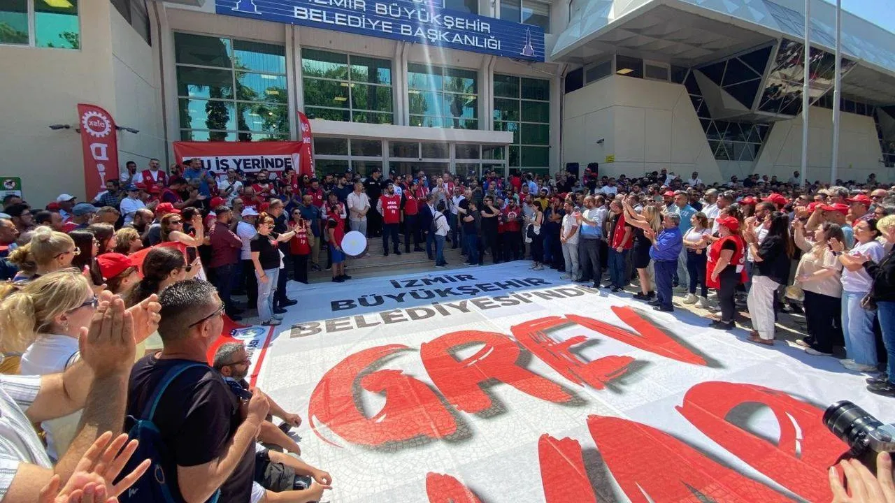 İşçiye ilk ‘taşı’ sosyal demokrat belediye başkanı attı: Grev evde yapılır!