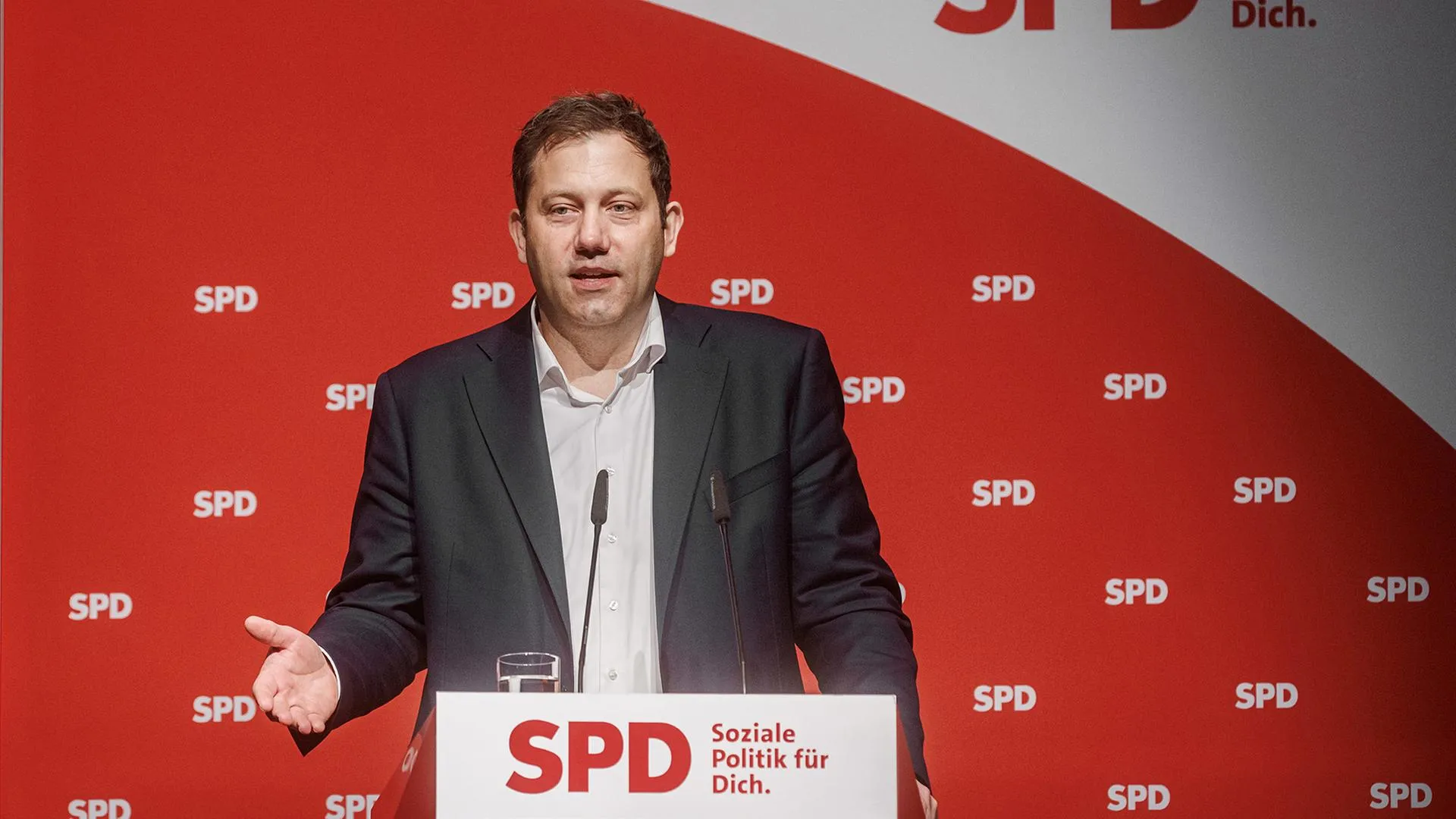 Almanya’da siyasetin gündemi AfD