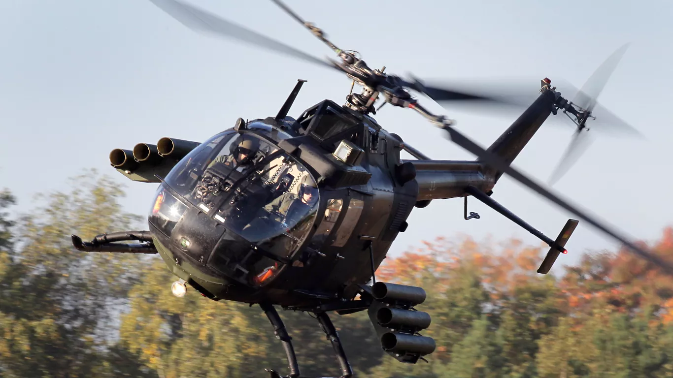 Almanya’da askeri helikopter nehre düştü