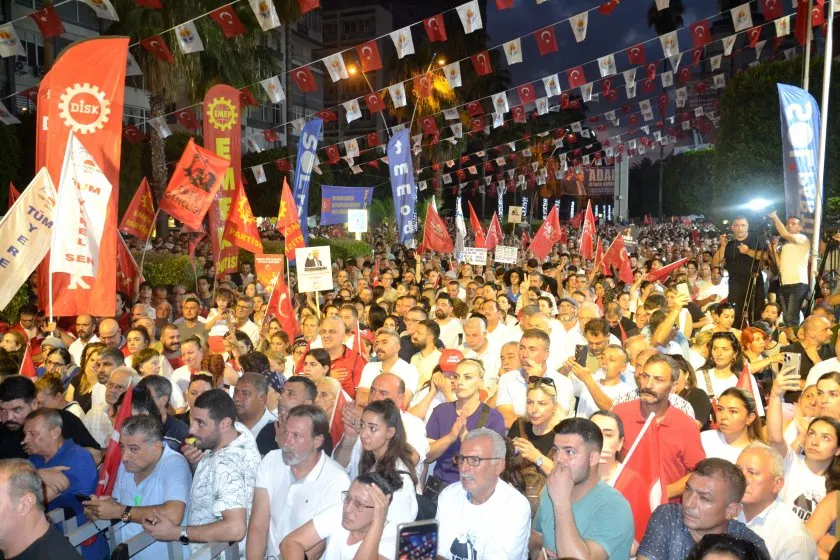 Karalar’ın tutuklanması protesto ediliyor