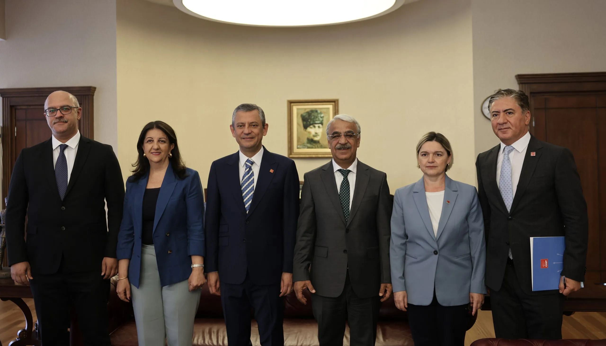 CHP-İmralı Heyeti görüşmesi sona erdi