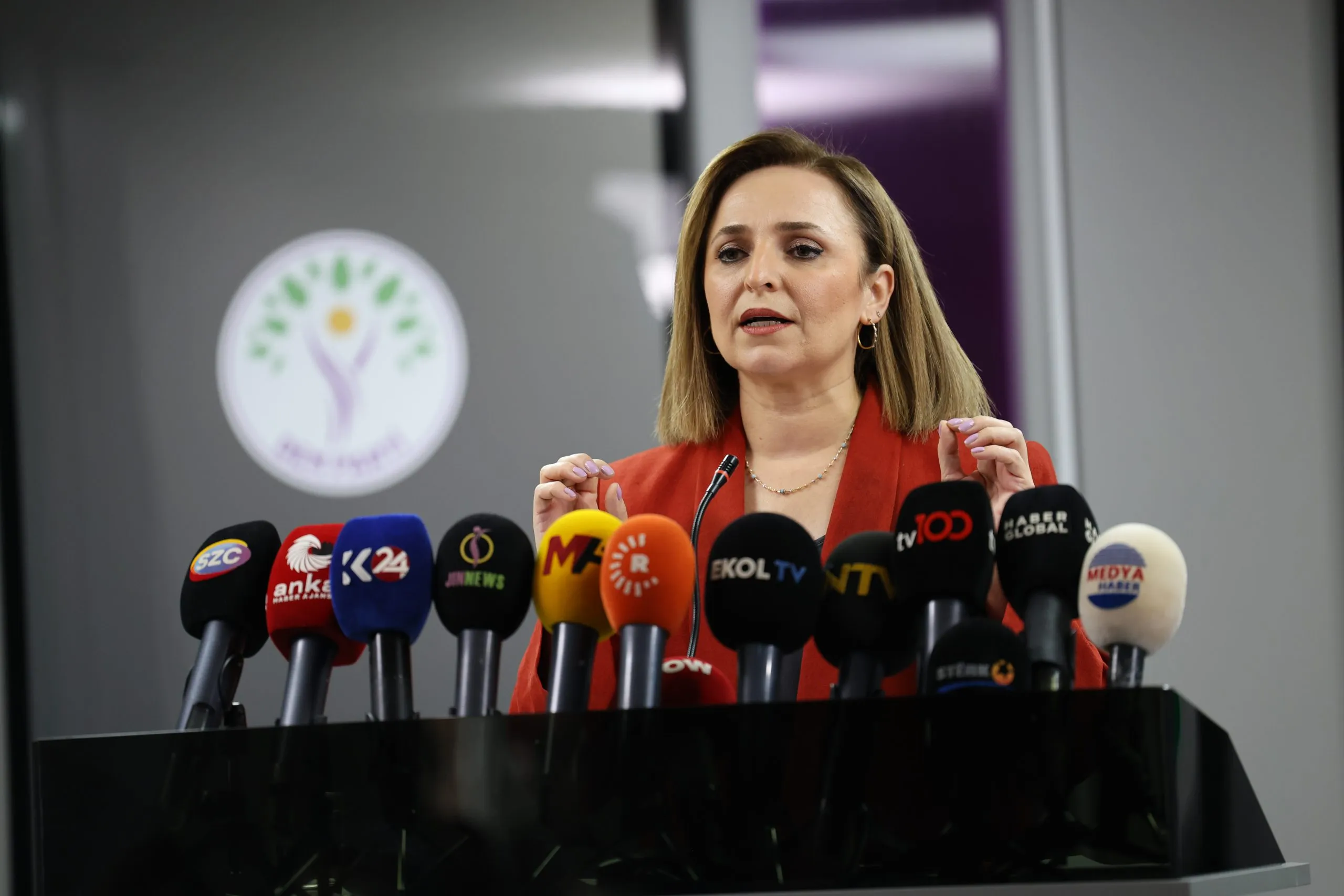 DEM Parti’den komisyon yorumu