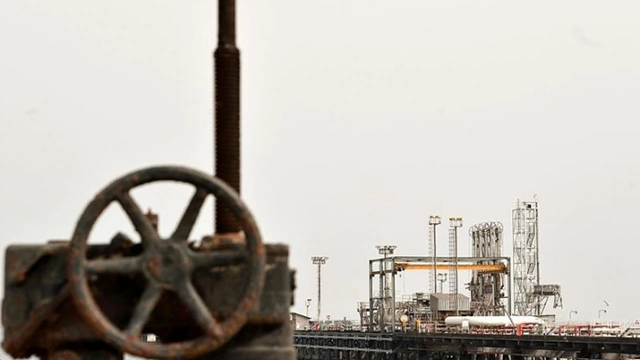 Washington’dan Tahran’ın petrol ticaretine darbe