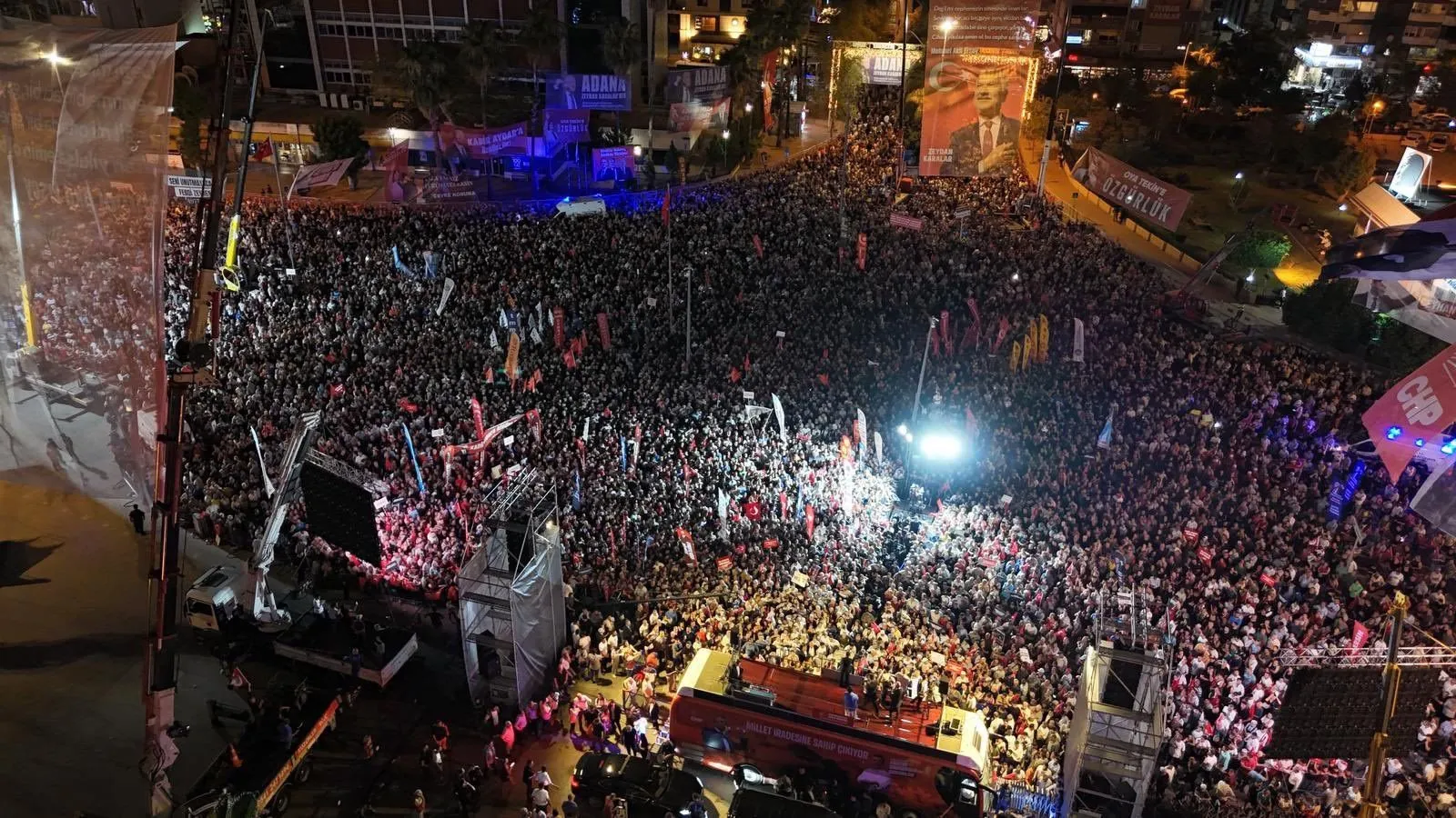 “Ey Erdoğan görüyor musun Adana’yı?”