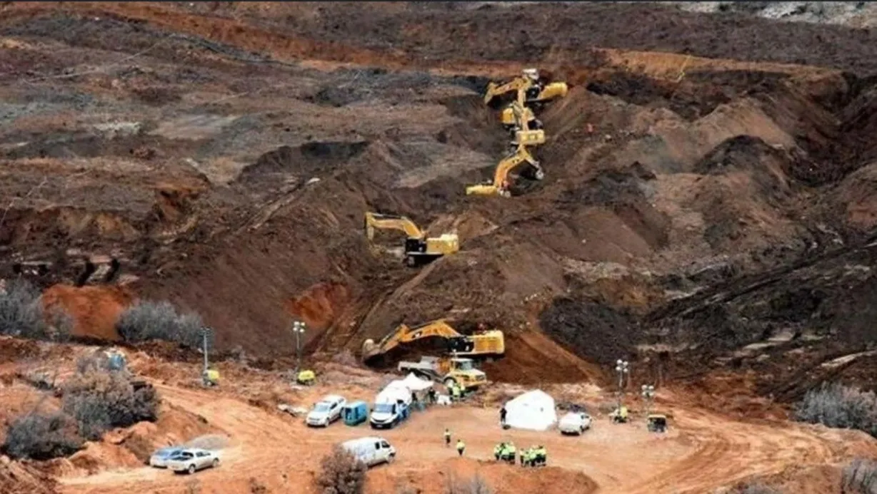 9 işçi toprak altında kalmıştı