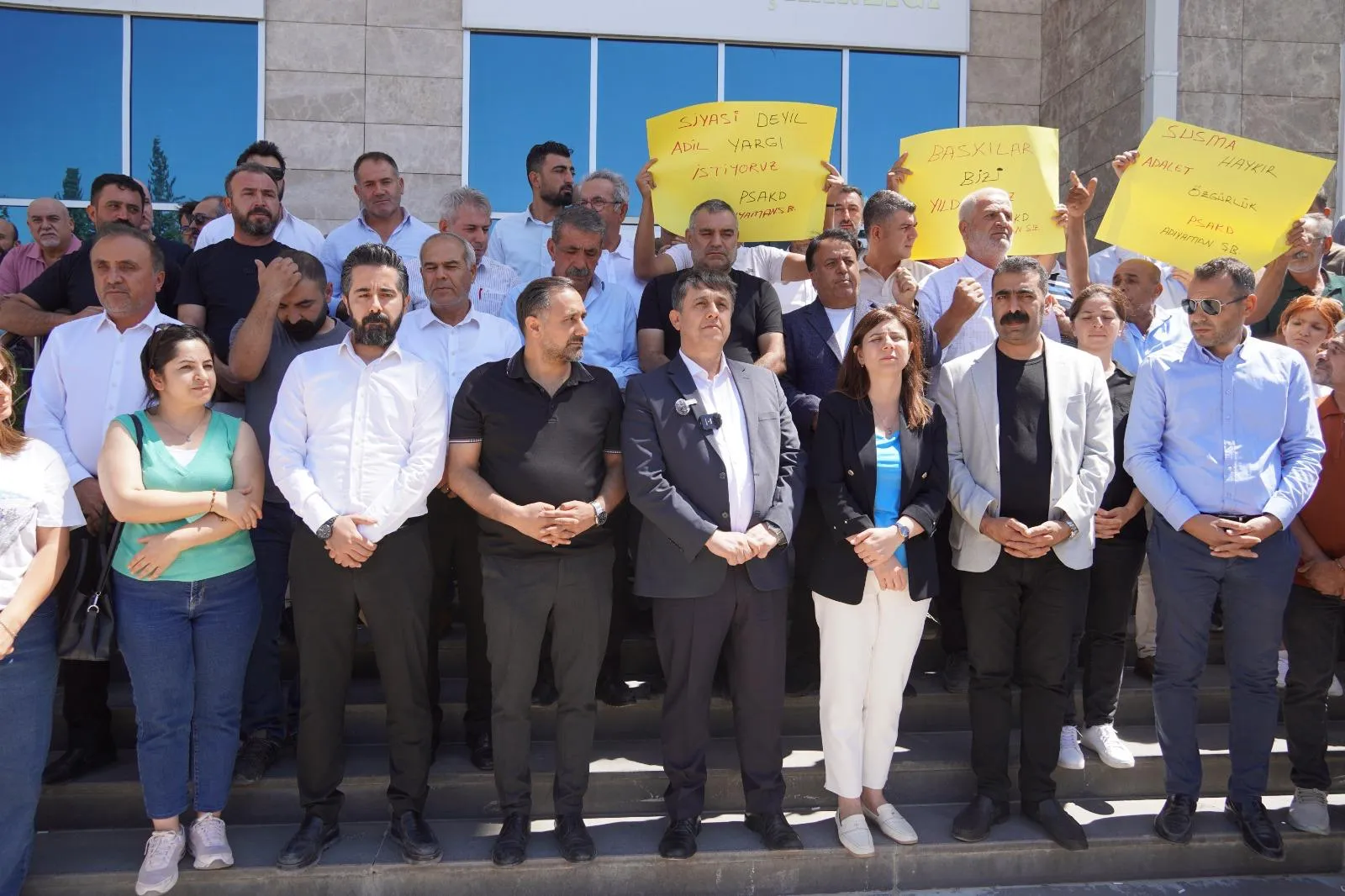 DEM Parti’den CHP’li belediyelere ziyaret