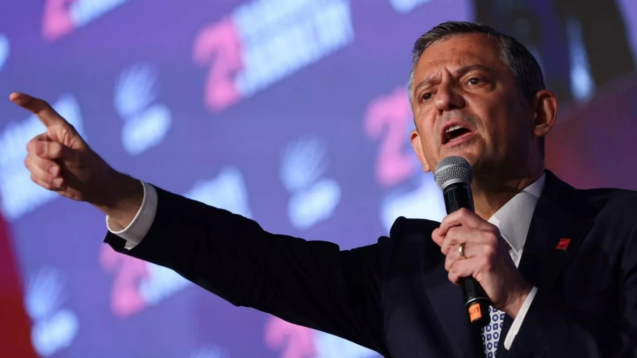 Gözaltıların ardından Özel’den çağrı l