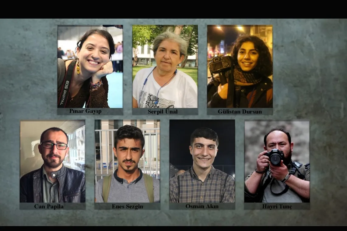 Öldürülen gazetecileri andıkları için