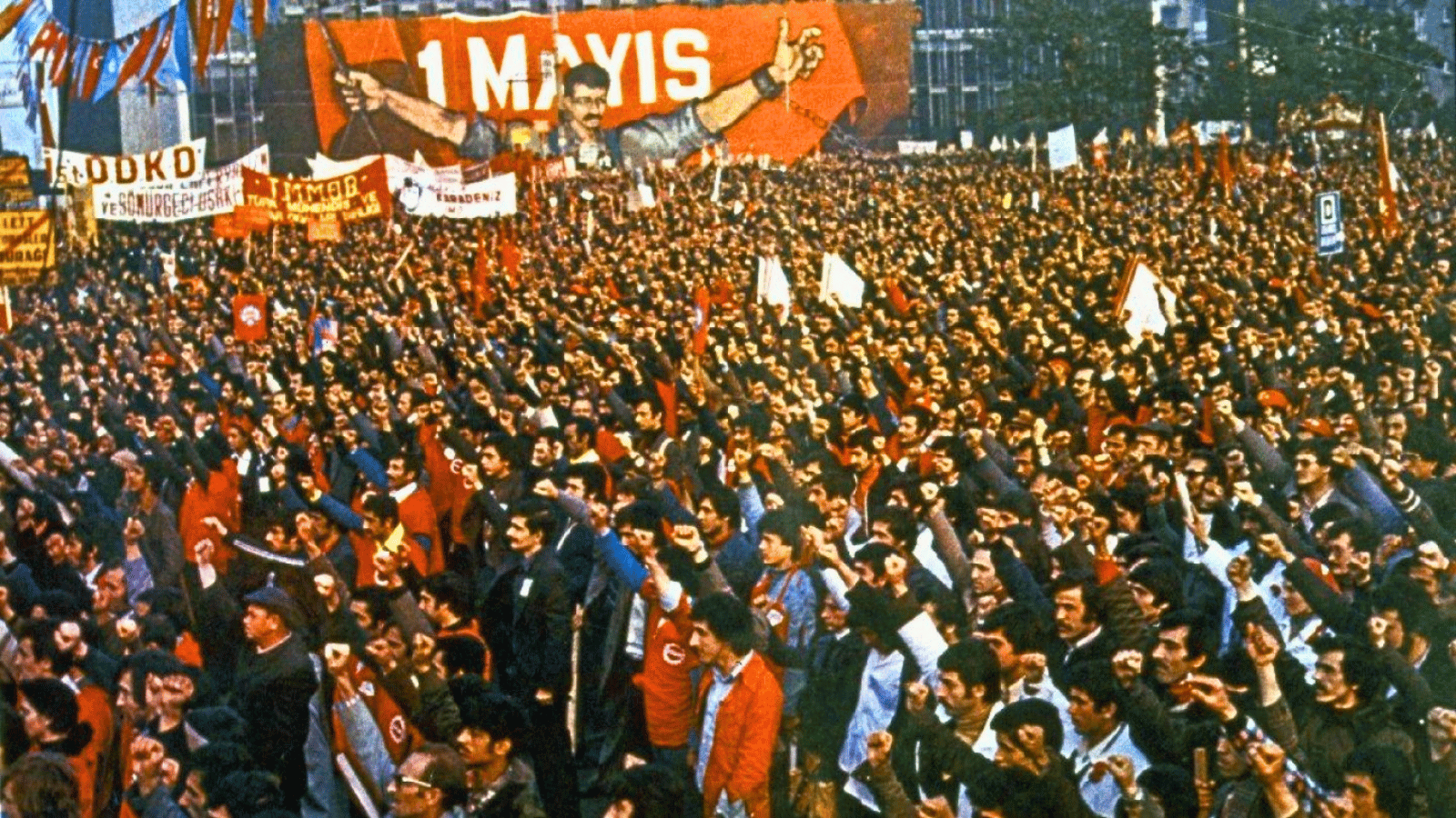 1 Mayıs için Taksim yolu açıldı