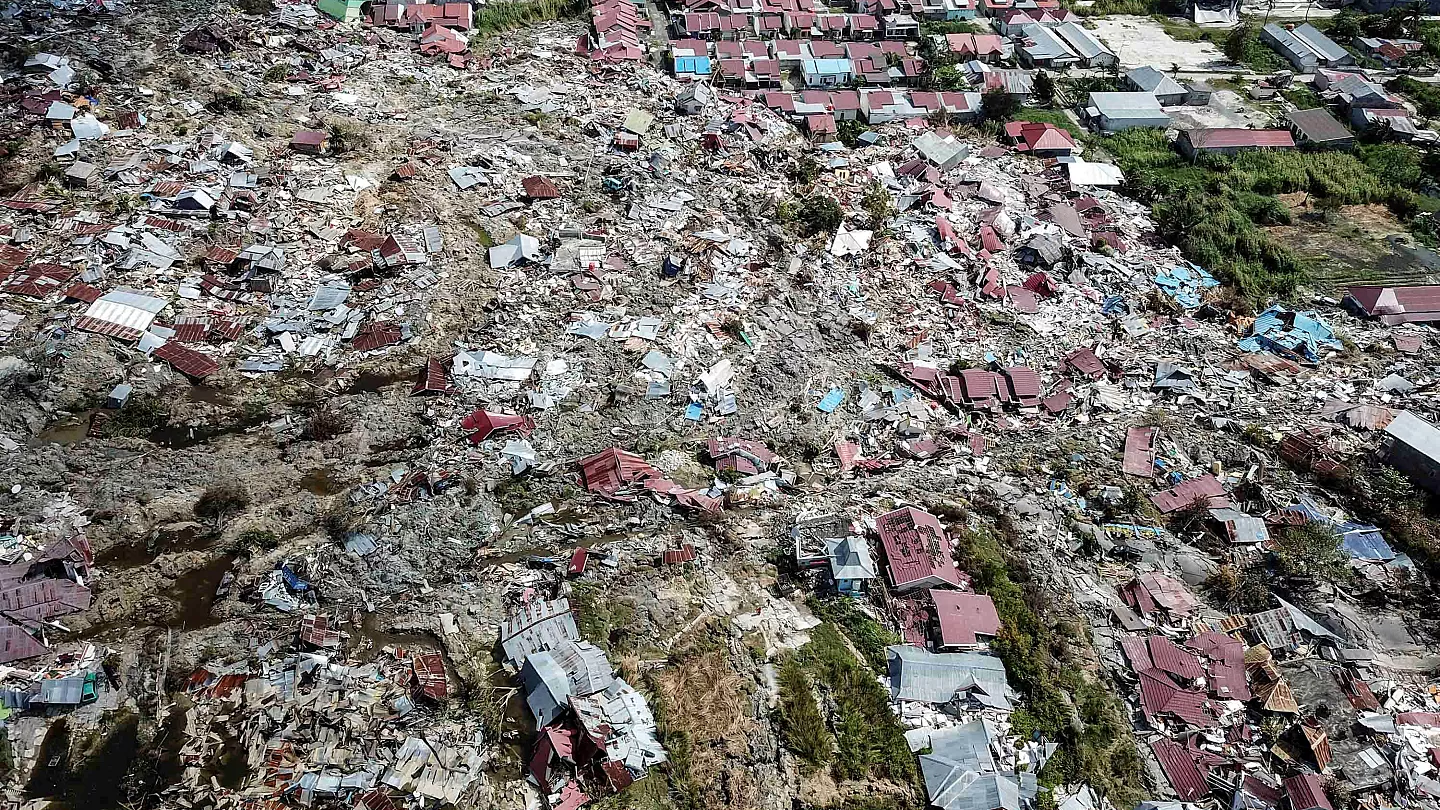 Endonezya’da 5.8 büyüklüğünde deprem