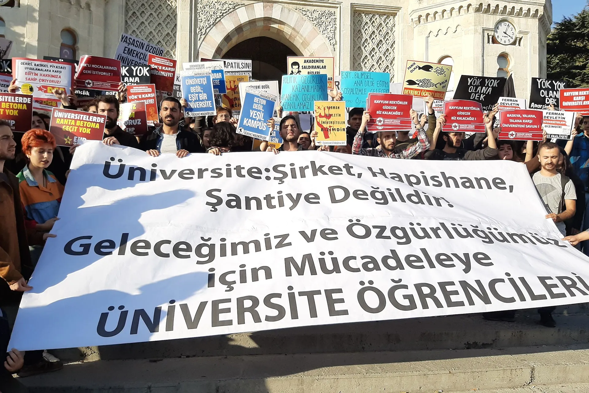 Burs artmıyor, yemek fiyatları uçuyor