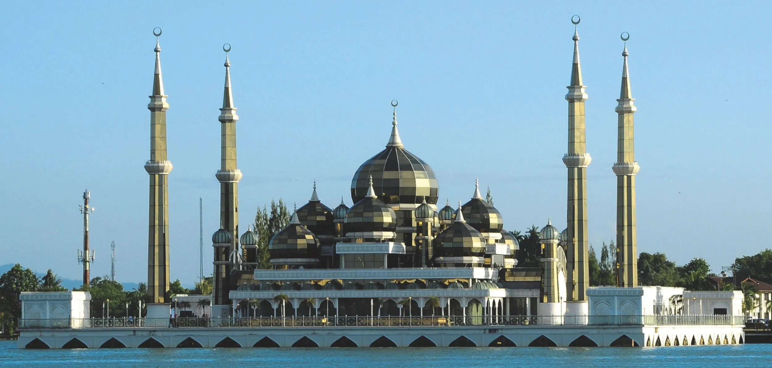 Malezya’da tartışmalı şeriat düzenlemesi