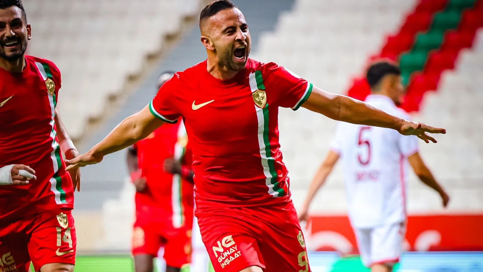 Amedspor ligdeki ilk galibiyetini aldı