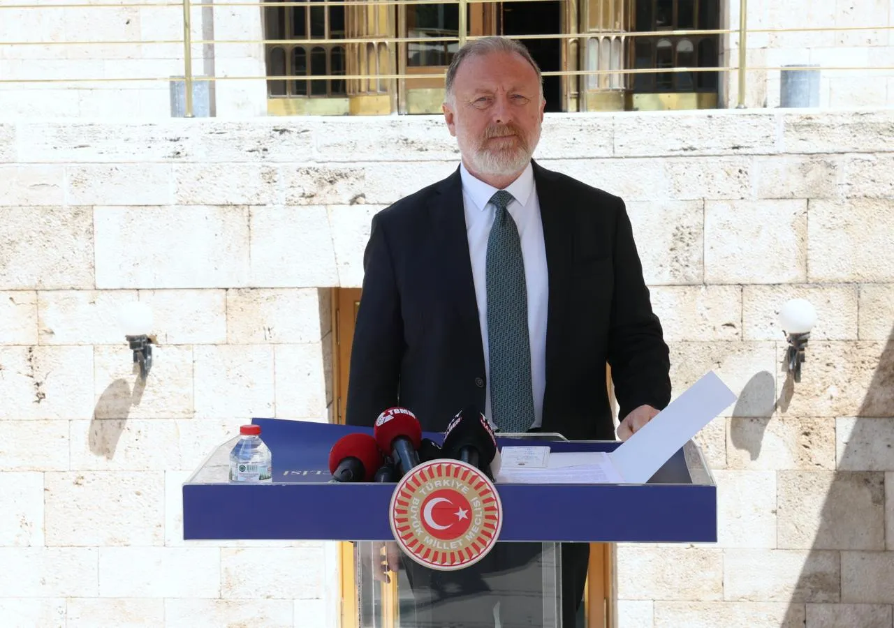 Temelli: Komisyon yaptığı işin ciddiyetine varmalı