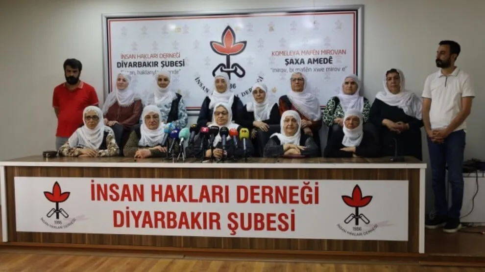 Öcalan’la görüşmek için bakanlığa başvuracaklar