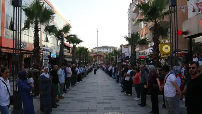 “Barış olunca herkes huzur içinde yaşayacak”