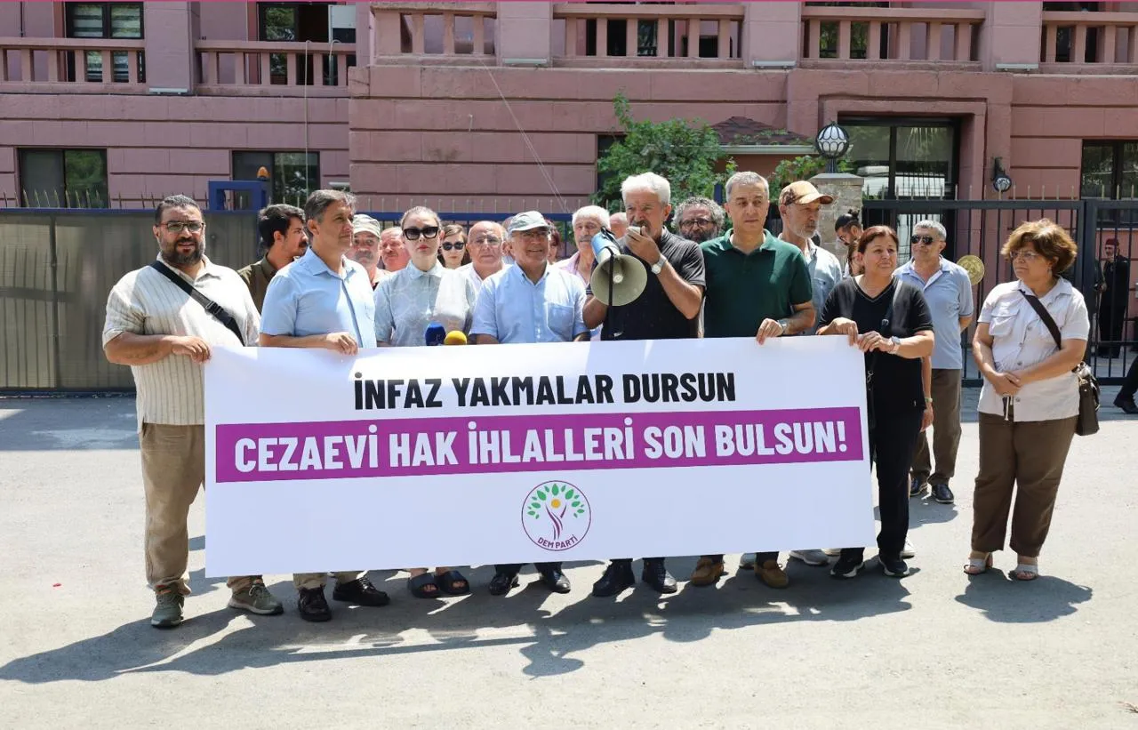 DEM Parti milletvekilleri Adalet Bakanı’yla görüştü