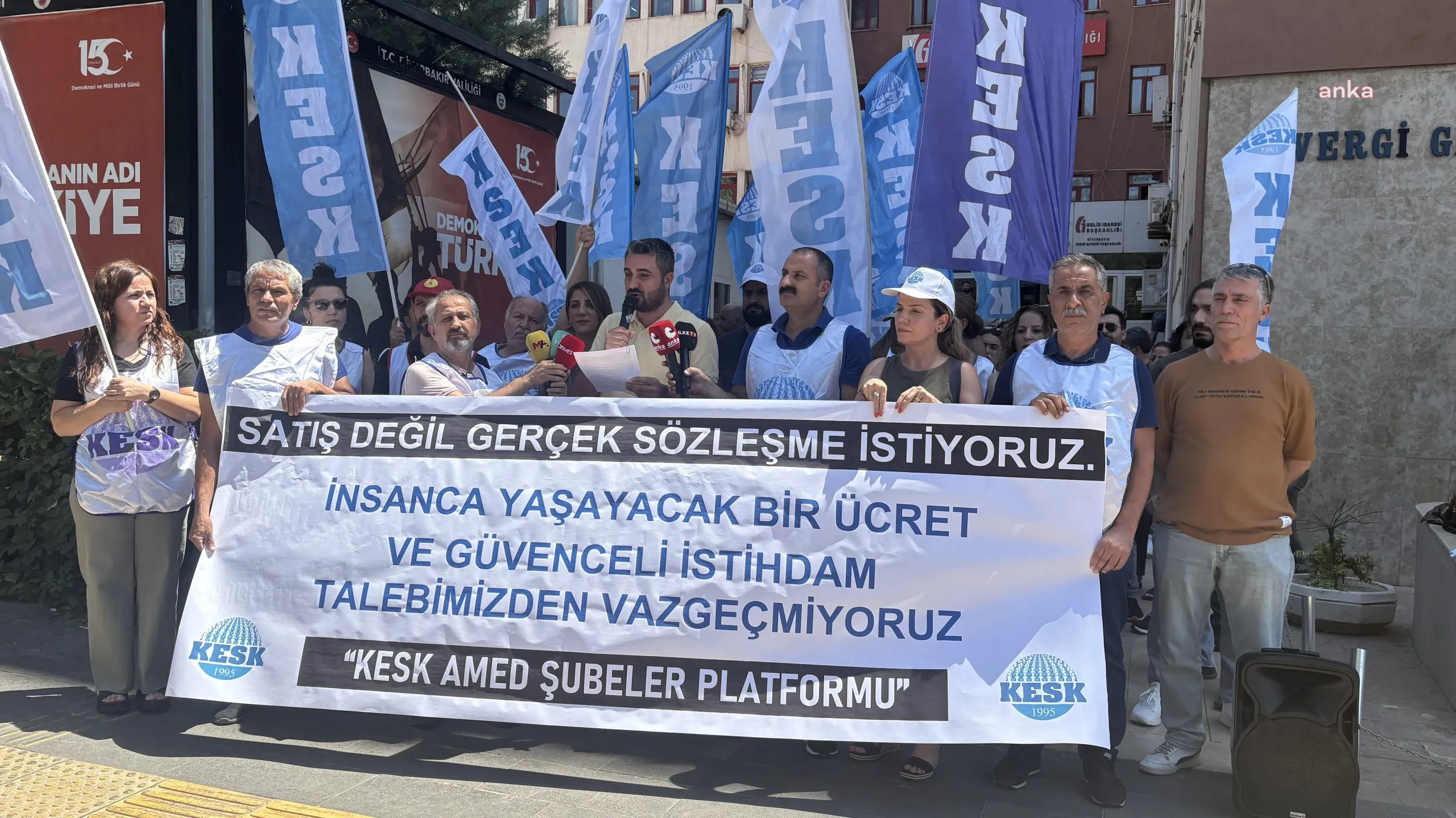 Hükümetin zam teklifine tepkiler sürüyor