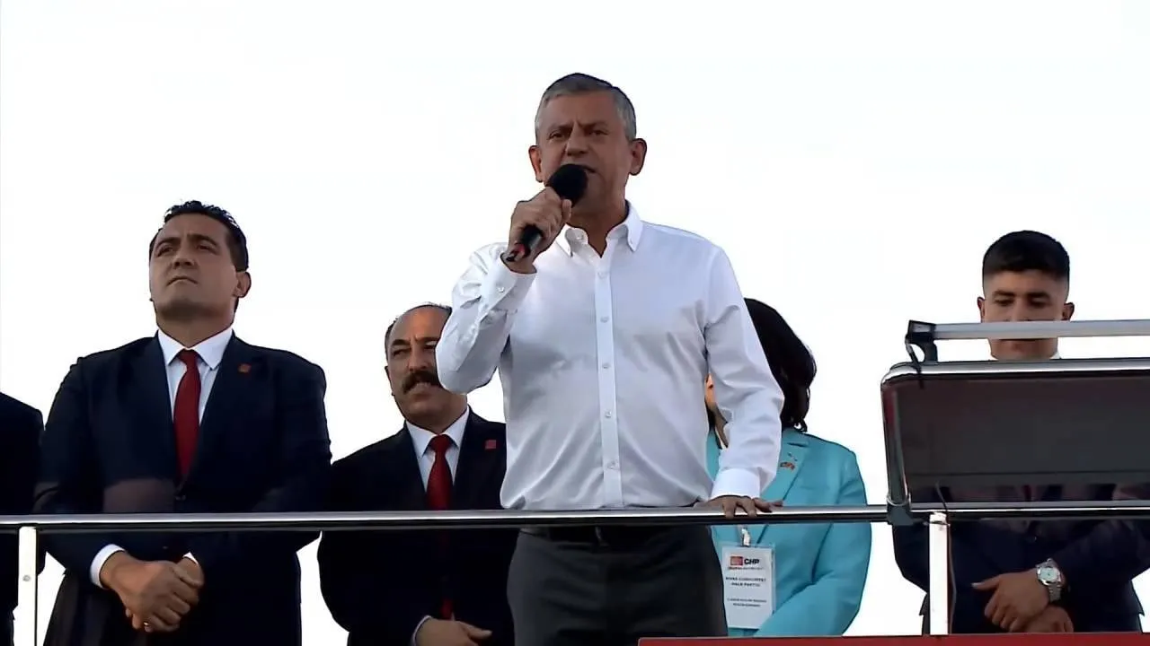 İmamoğlu ve Özel Erdoğan’ı darbecilikle suçladı