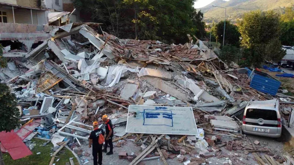 Sındırgı’daki 6.1 büyüklüğündeki deprem