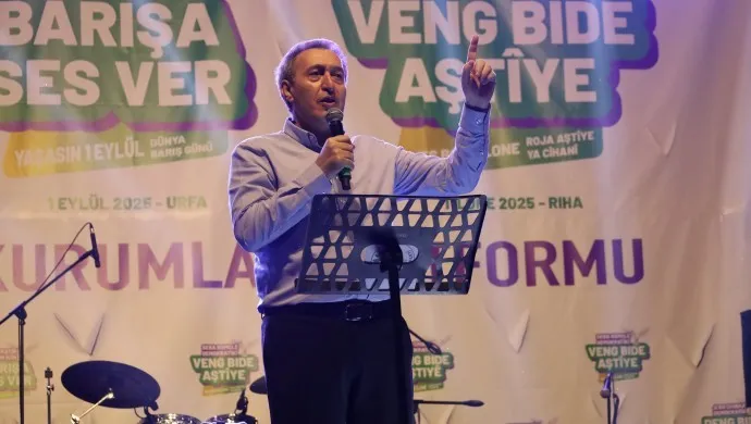 “Öcalan halkıyla buluşmalı”