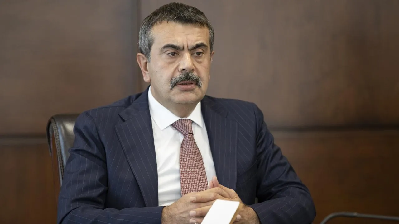 Emniyet, okul kameralarını izleyecek