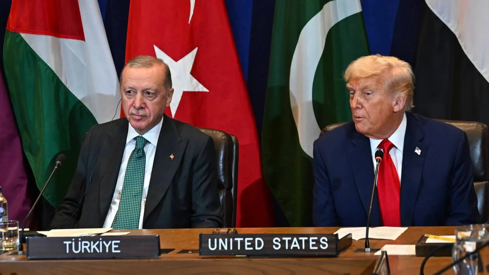 Macron: Nobel Ödülü istiyorsa savaşı durdurmalı