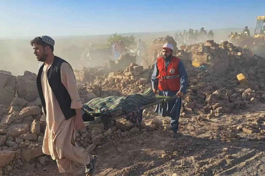 Afganistan’da 6 büyüklüğünde deprem