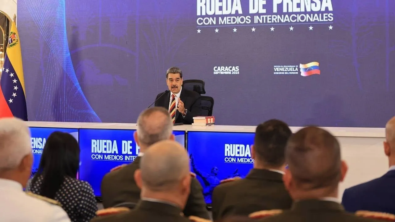 Maduro bu kez dünyaya seslendi: