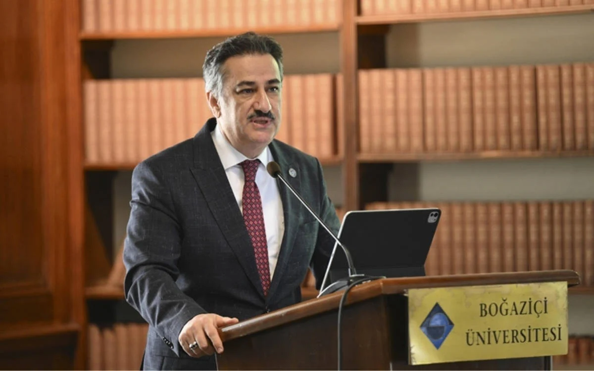‘Kayyum rektör’ Naci İnci