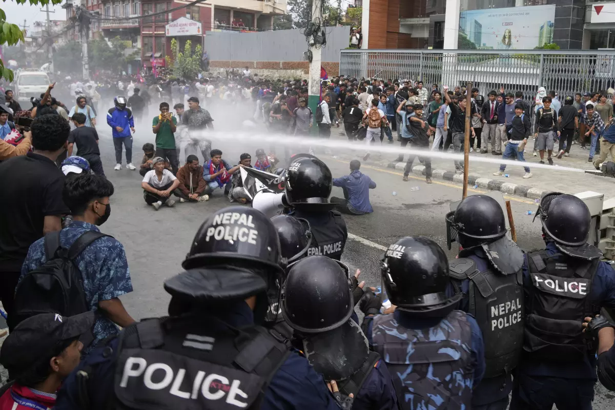 Nepal’de sosyal medyaya erişim yasağı