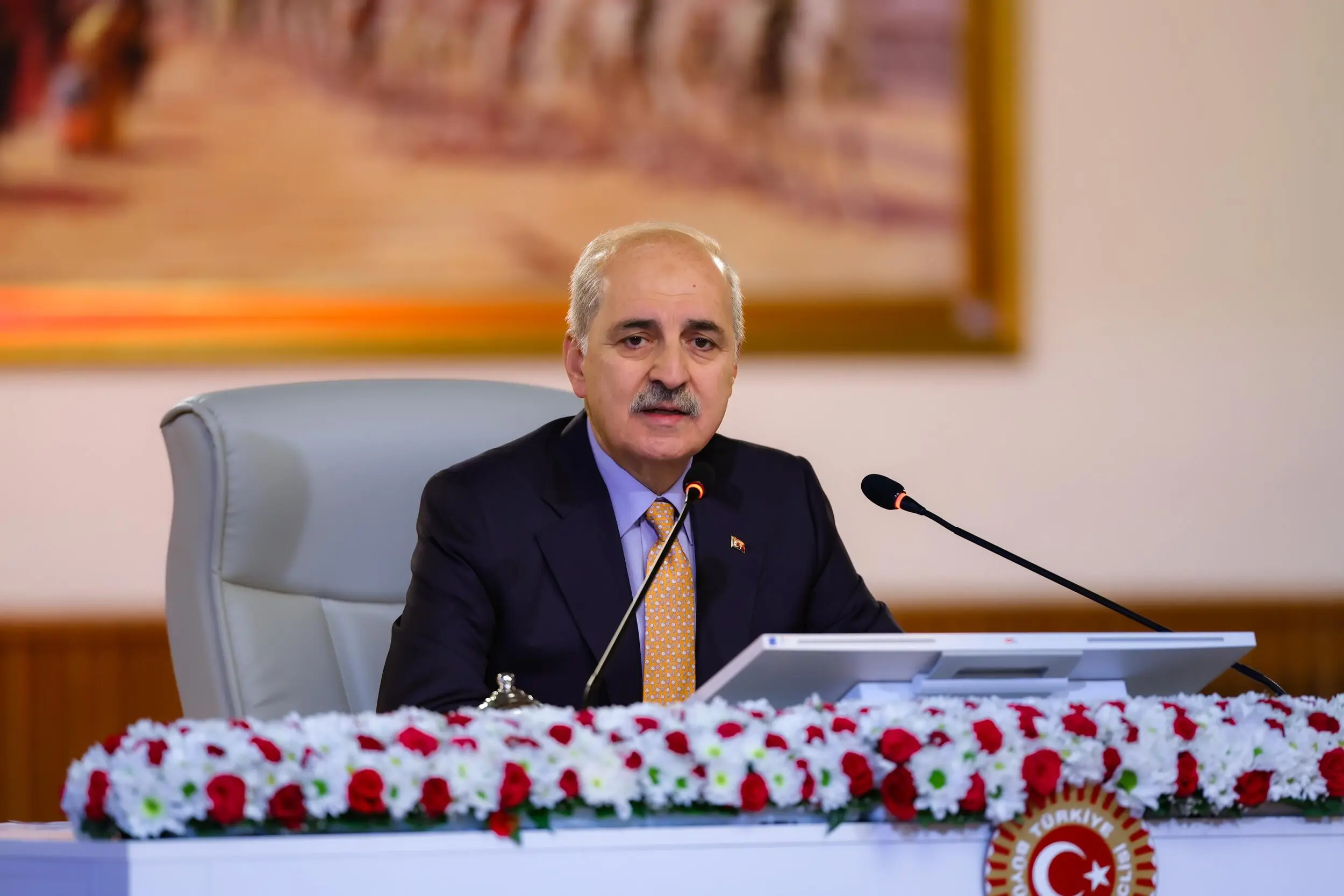 “Bisiklet tek pedalla sürülmez” dedi, ama…