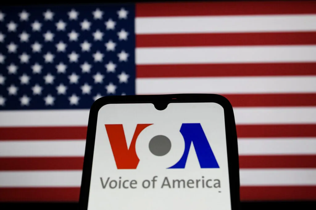 Trump’ın VOA planına yargı engeli