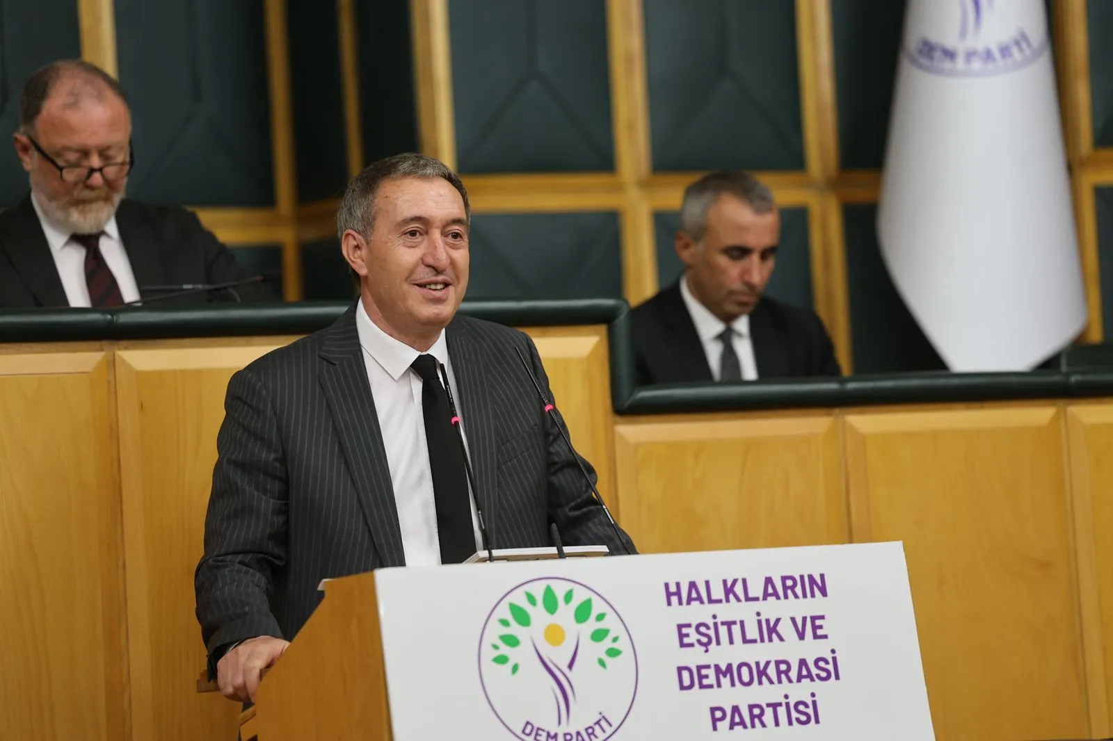 Bakırhan’dan iki çağrı: