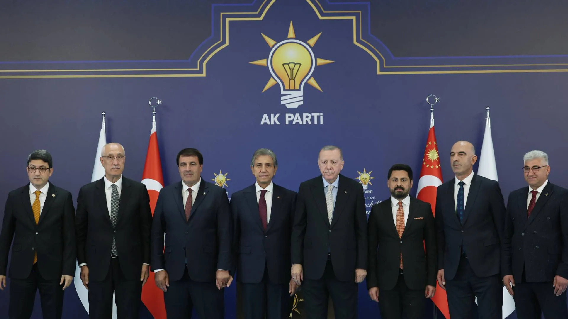 Rozetlerini Erdoğan taktı I