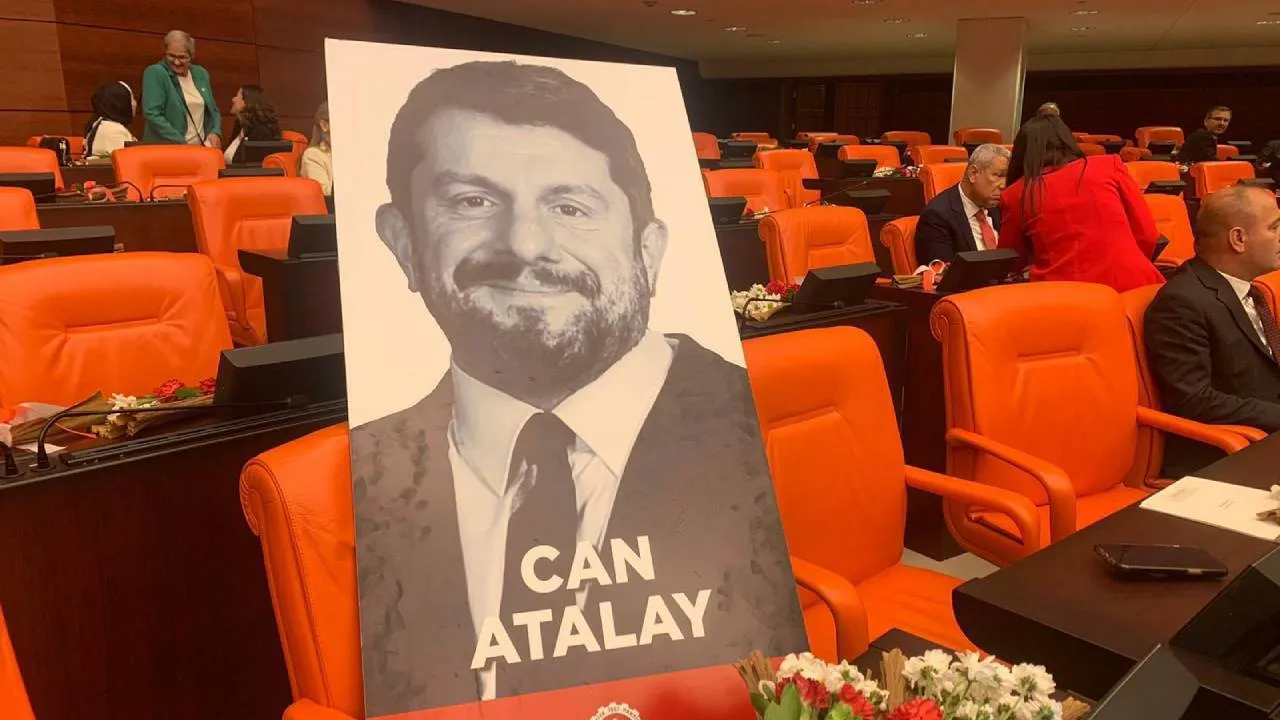 “‘Şiddetsiz siyaset’ adımları önemlidir”