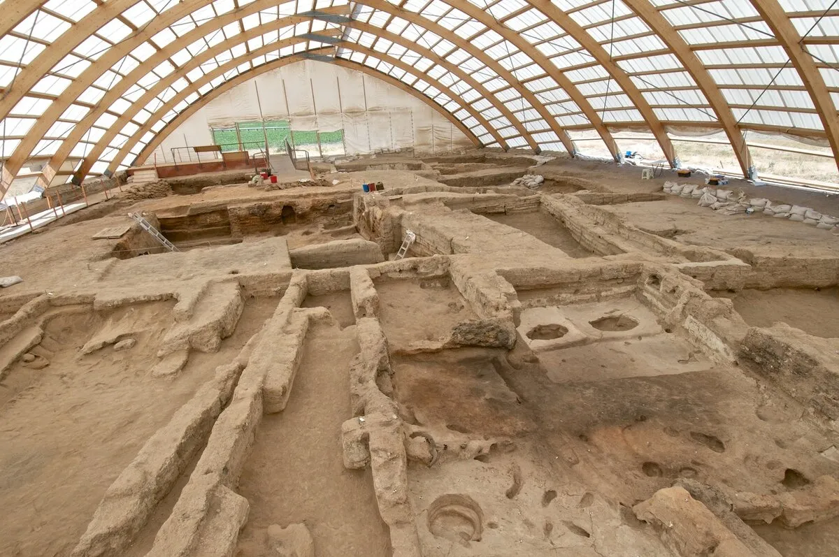 Çatalhöyük ve Tavşanlı Höyük kazıları