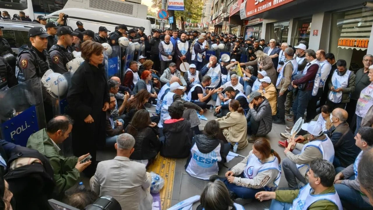 Polis Adalet Bakanlığı’na gidişi engelledi