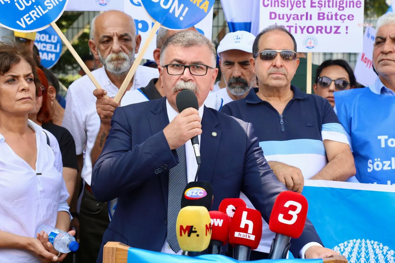 Sığınmacı kadınları istismar etmişti l