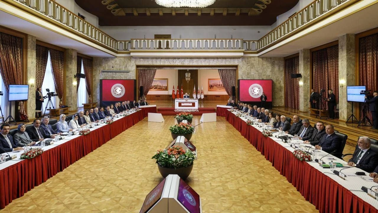 Kurumlarla temaslarda bulunacak